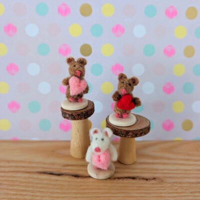 Creature Crafts: Mini needle felt mice with love hearts