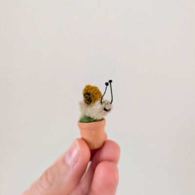 Creature Crafts: Mini needle felt snail
