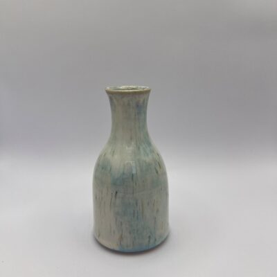 Leah Hall - Ceramics: Simple little vase